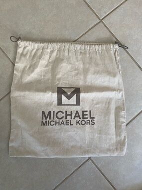 MICHAEL Michael Kors Beige Drawstring Dust Bag with Logo